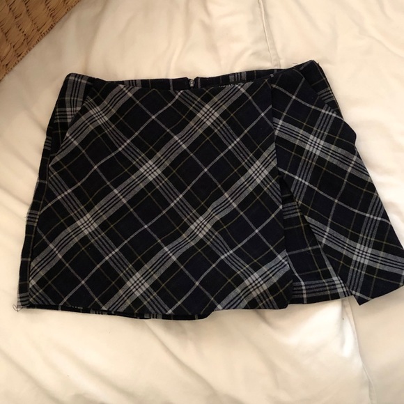 Dresses & Skirts - Plaid skort